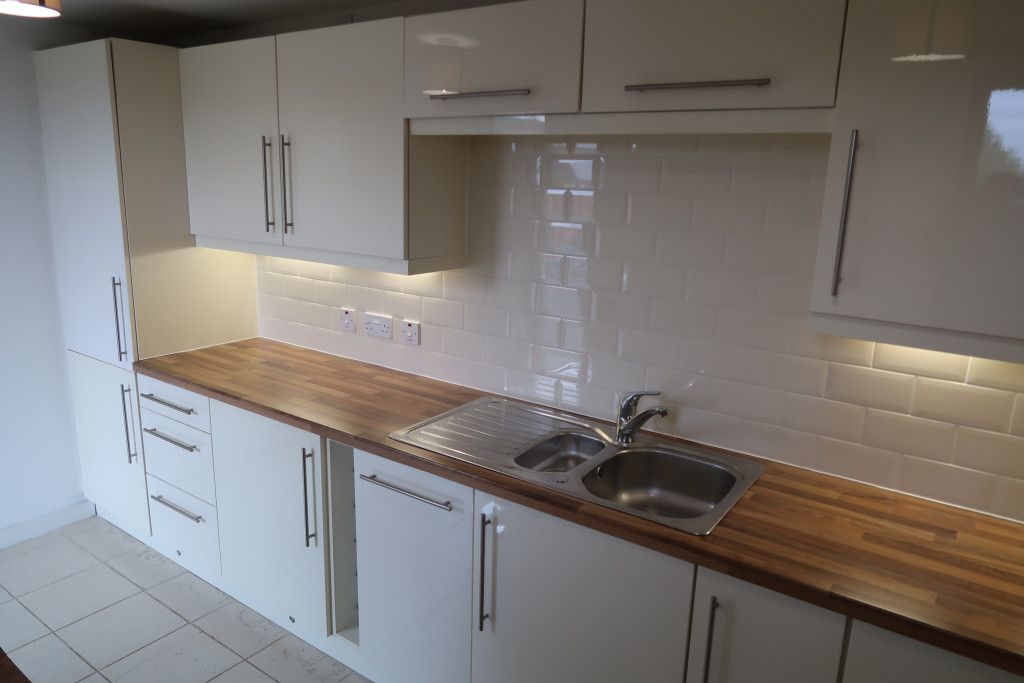 Property photo 2 of 23