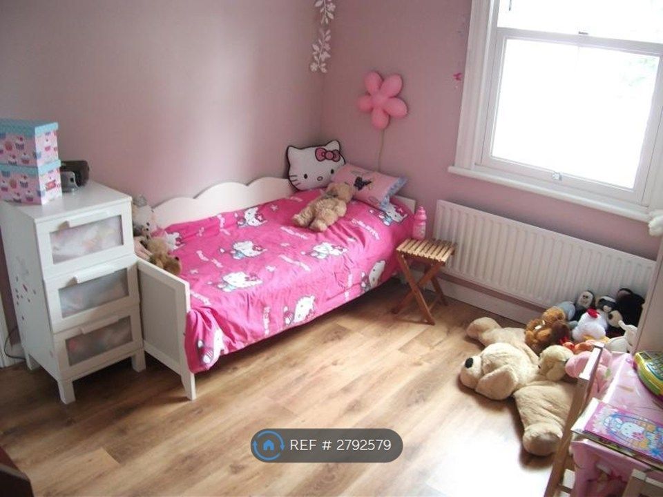 Property photo 3 of 10 Double Bedroom 2