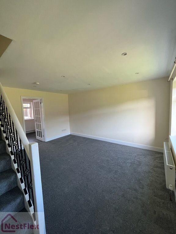 Property photo 2 of 10 Living Room