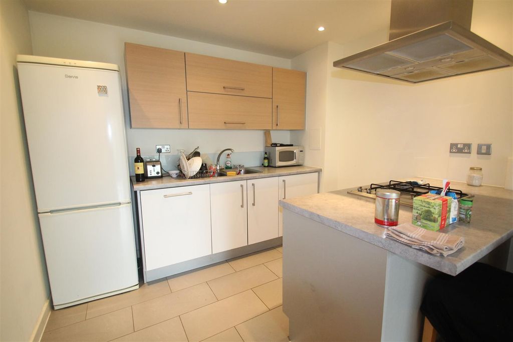 Property photo 2 of 15 Kitchen
