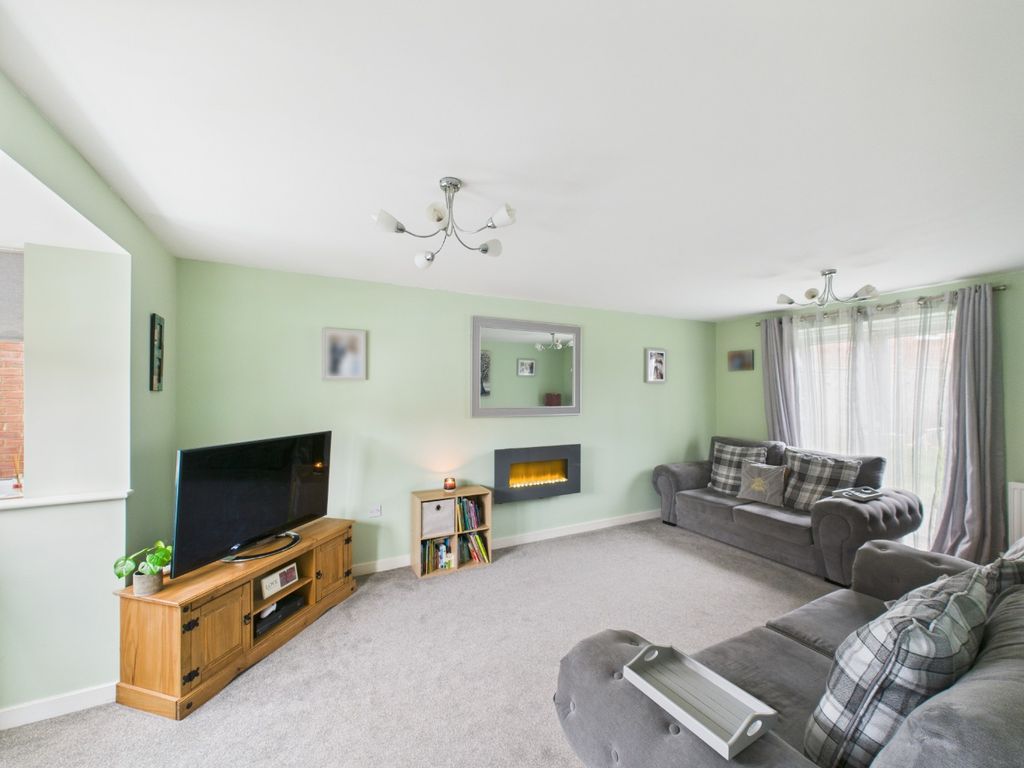 Property photo 3 of 21 4741526