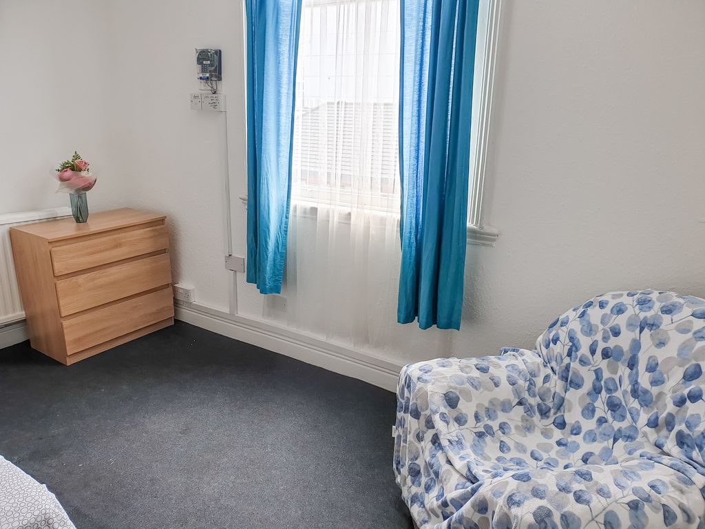 Property photo 2 of 4