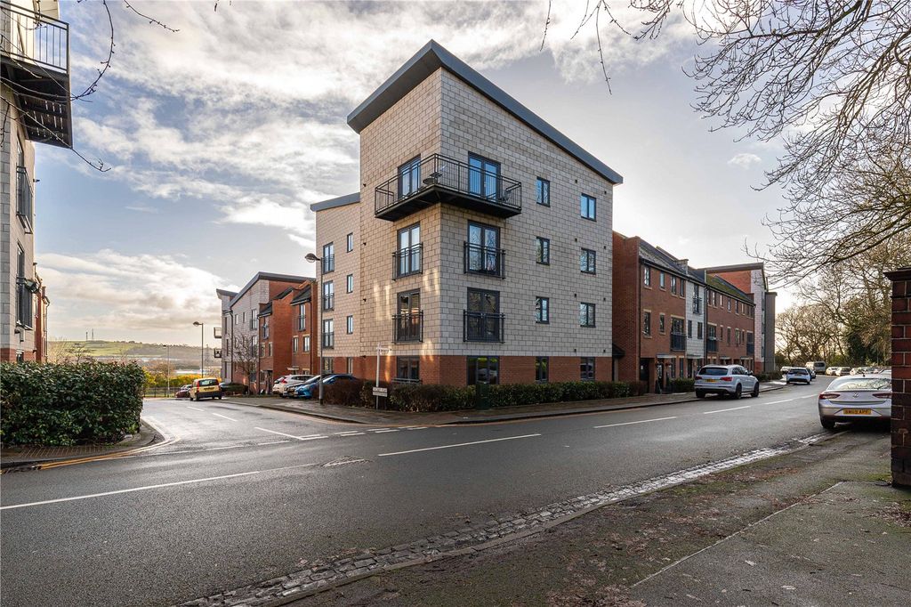 Property photo 1 of 13 Building View