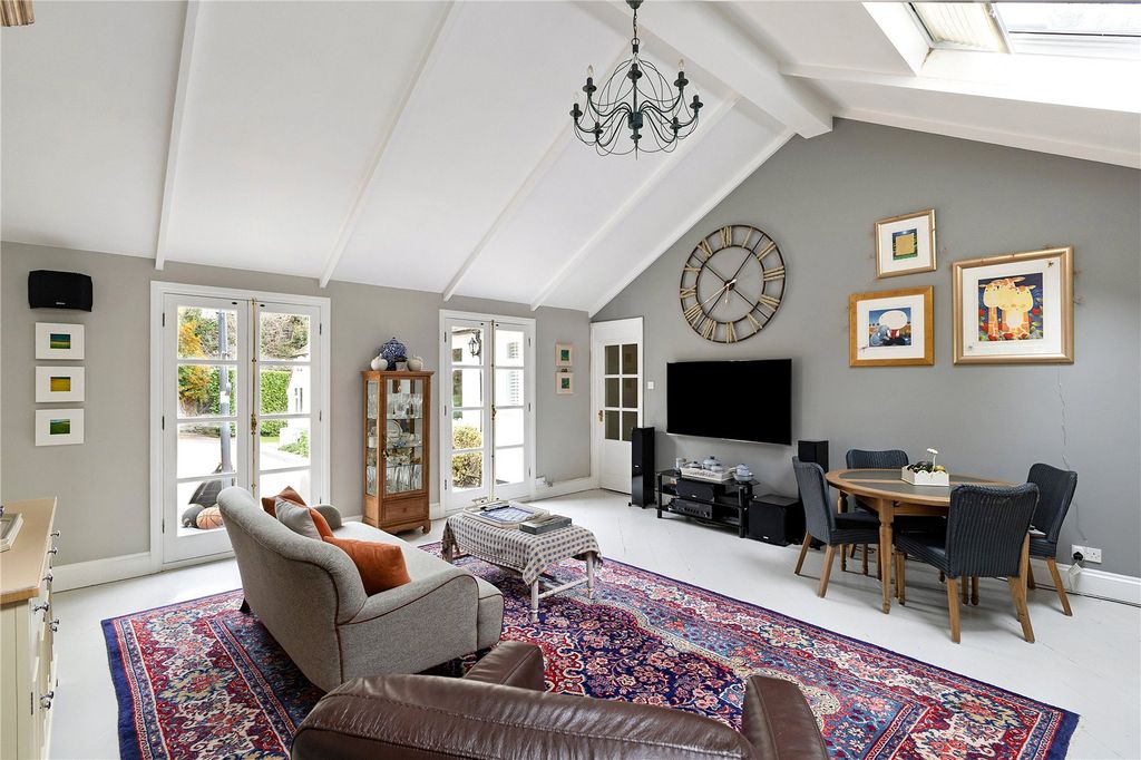 Property photo 2 of 12 Recep/Playroom