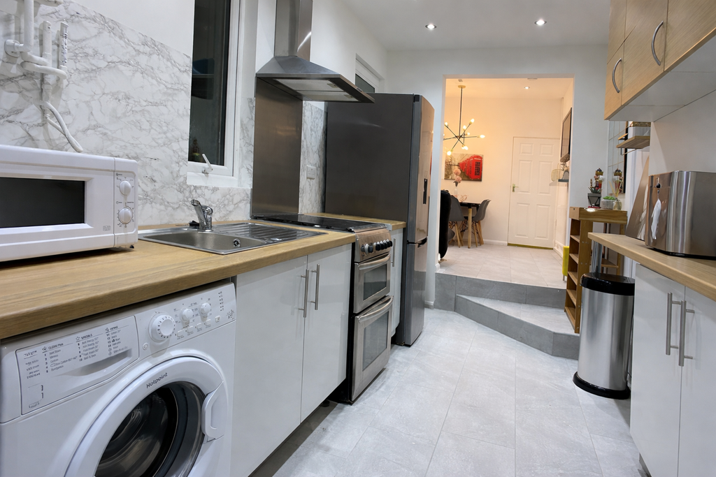 Property photo 2 of 18