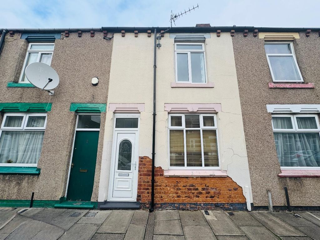 Property photo 1 of 8 Front