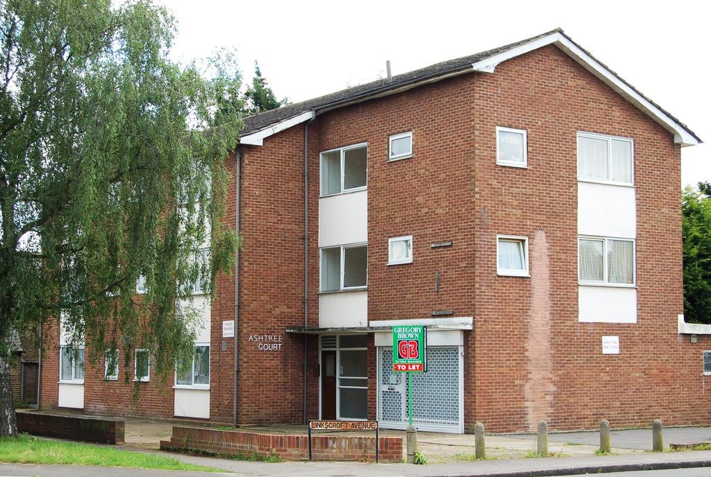 Property photo 1 of 5