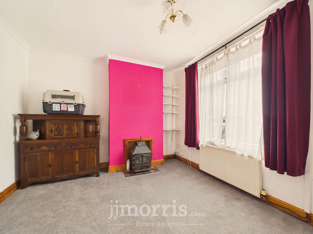 Property photo 2 of 26