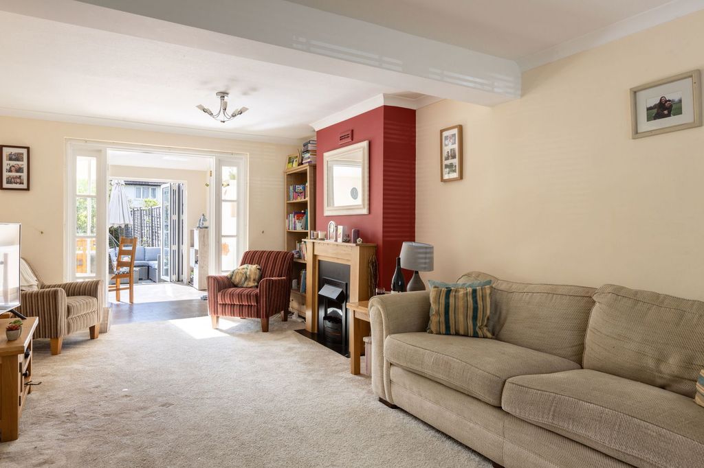 Property photo 3 of 16