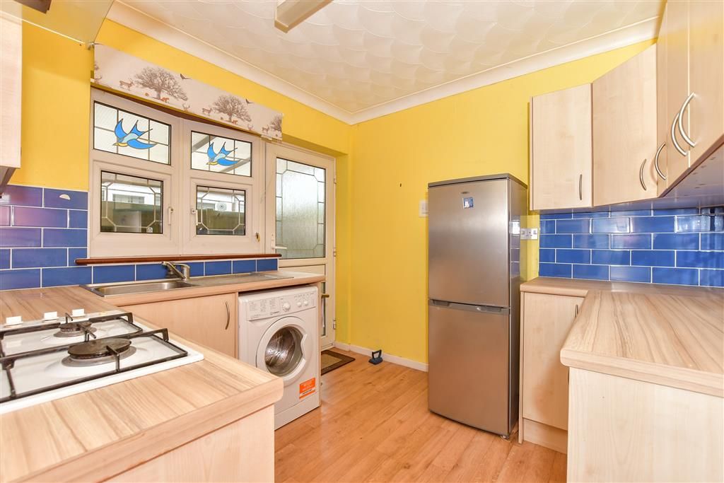 Property photo 3 of 14 Kitchen