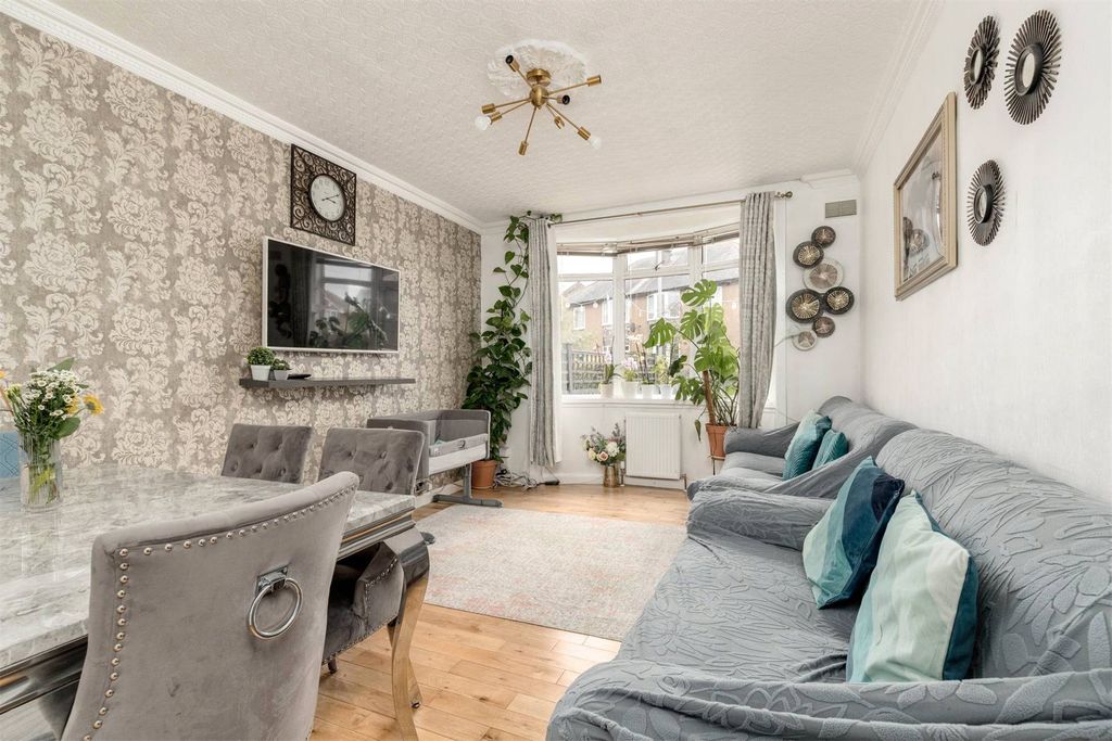 Property photo 3 of 20 Picture No. 04