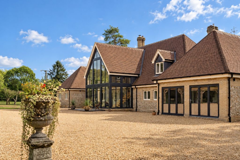 Property photo 3 of 26 Park House External