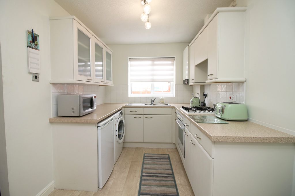 Property photo 3 of 23