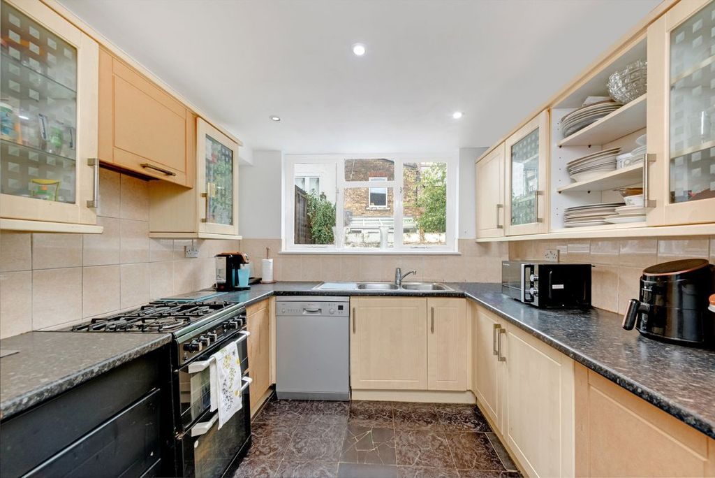 Property photo 2 of 5
