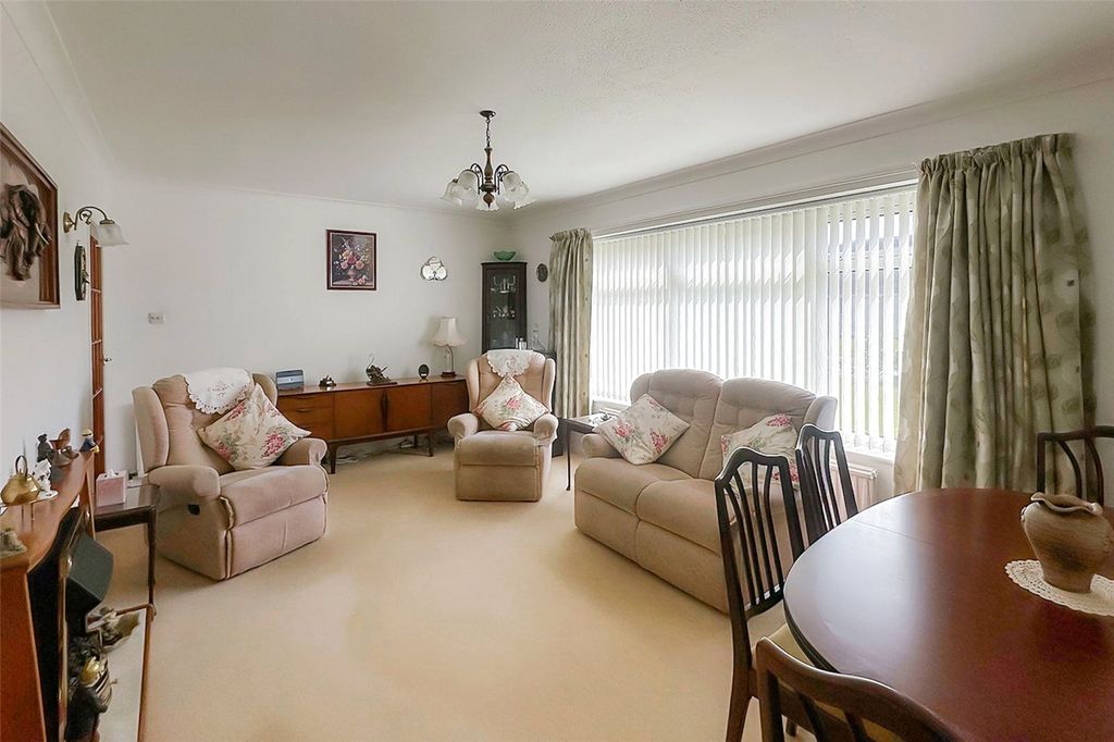 Property photo 3 of 14 Picture No. 33