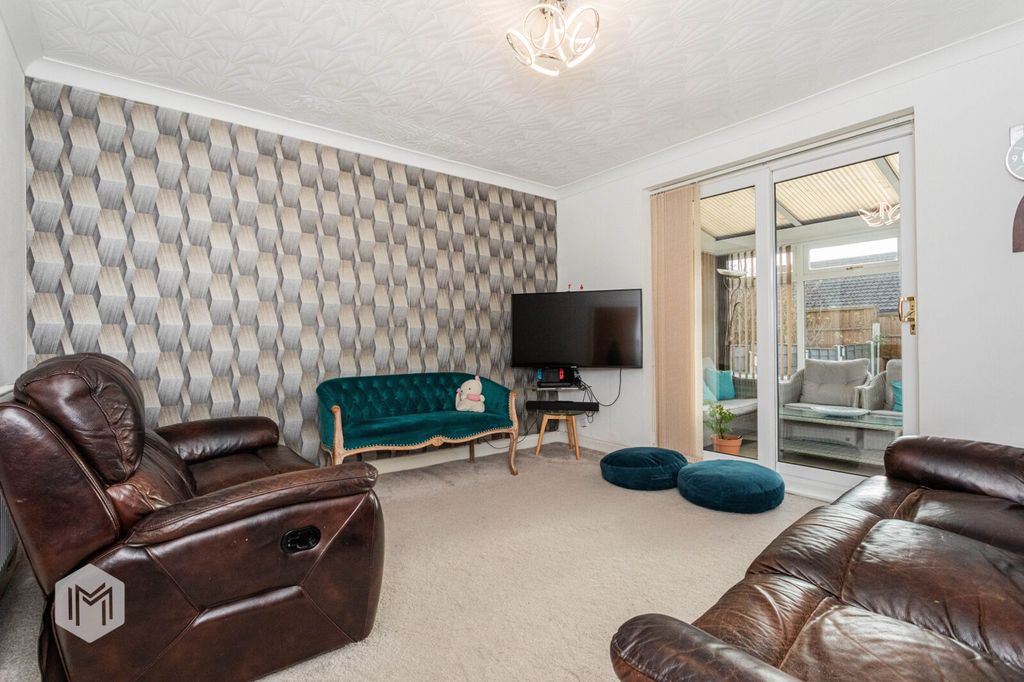 Property photo 2 of 22 Picture No. 04