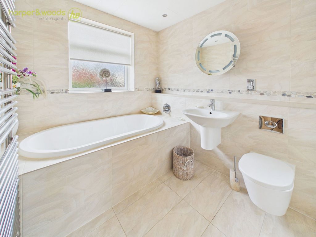 Property photo 3 of 35