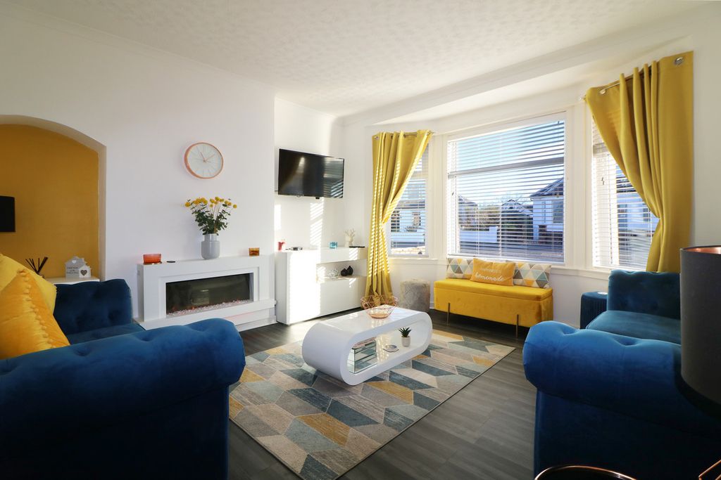 Property photo 3 of 26