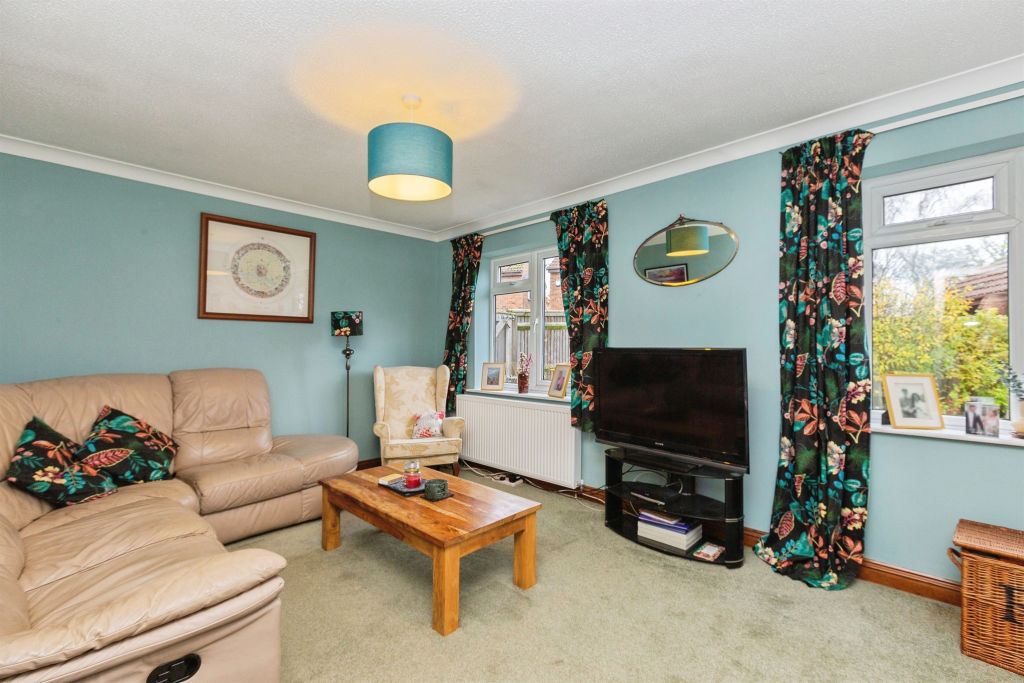 Property photo 2 of 19