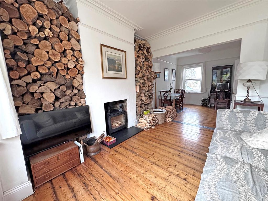 Property photo 2 of 23 23E.Jpg