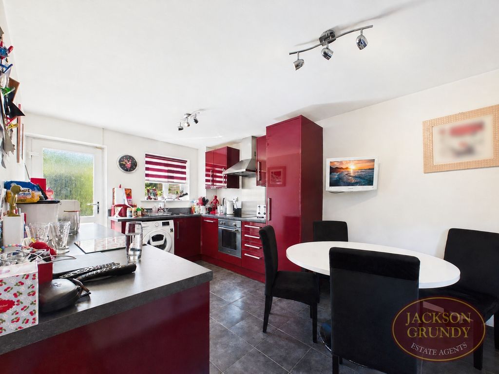 Property photo 2 of 12 Cottingham Drive