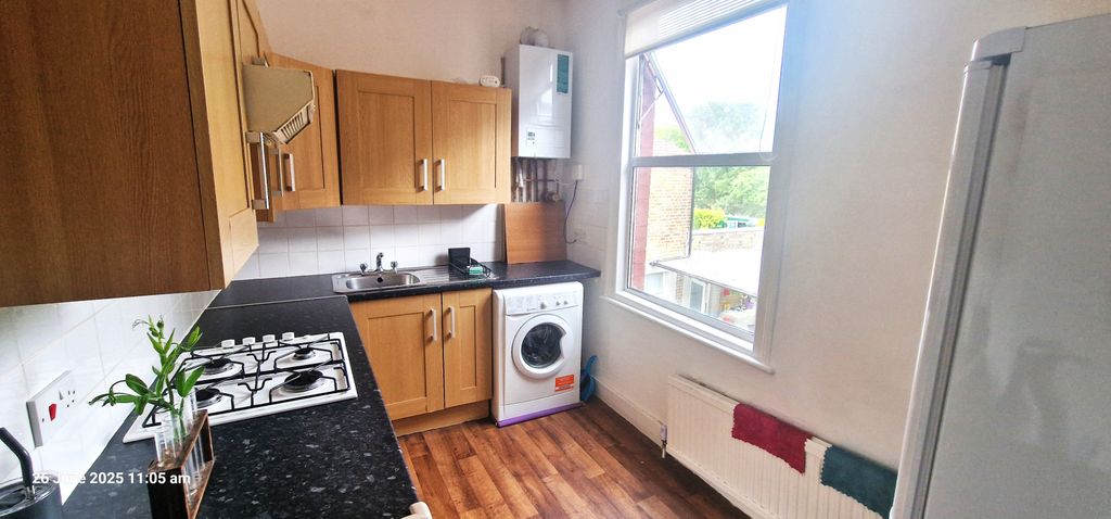 Property photo 3 of 4 Kitchen
