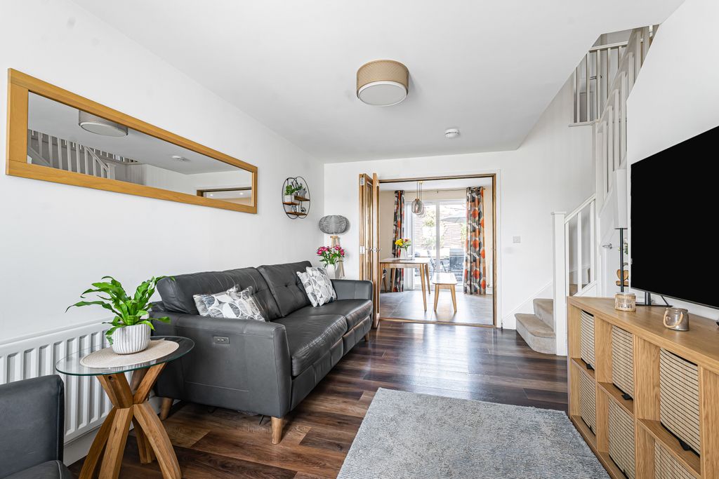 Property photo 2 of 19