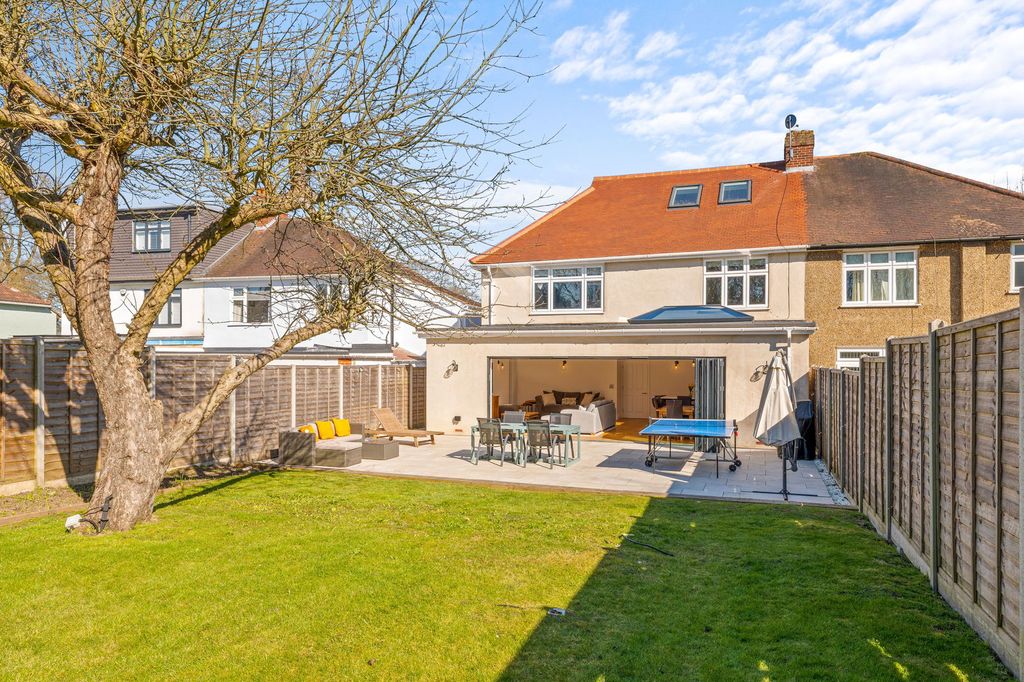 Property photo 2 of 46