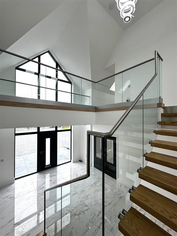 Property photo 2 of 33