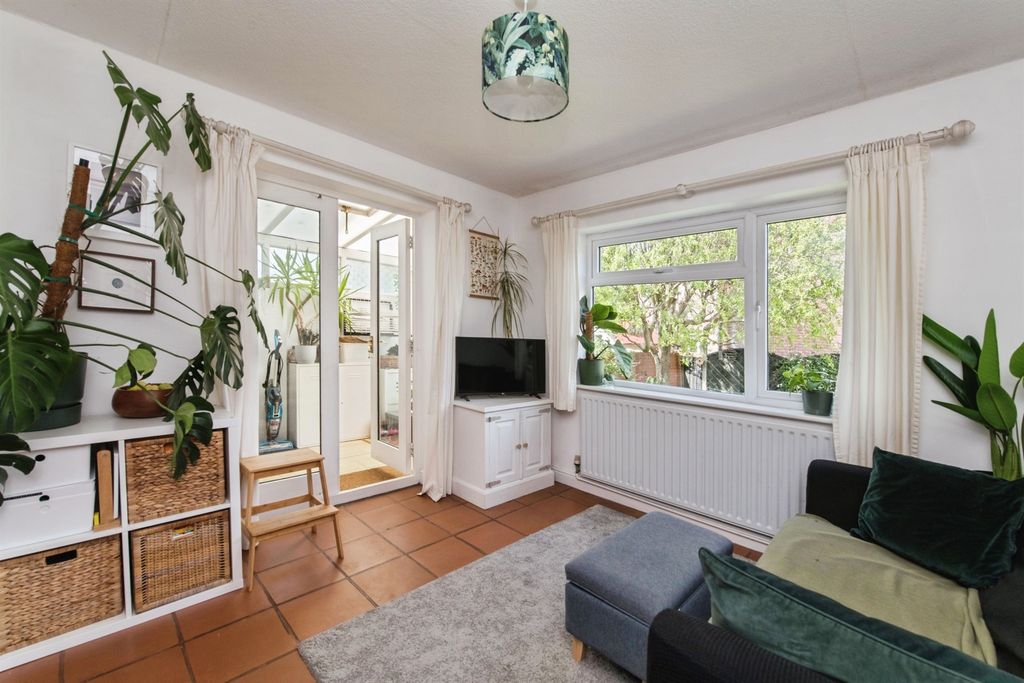 Property photo 3 of 17