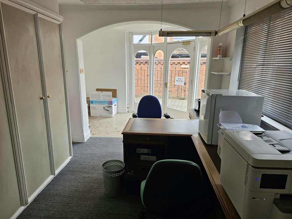 Property photo 3 of 7 ee70E4Fdc36445049ce790B74E2c9181.Jpg