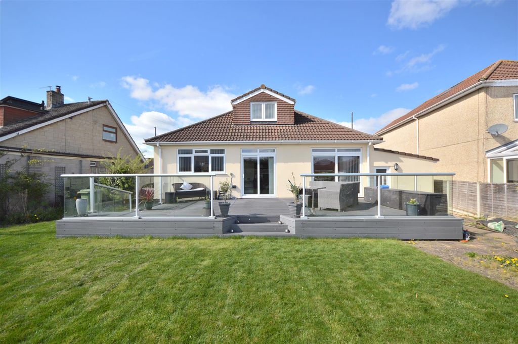 Property photo 3 of 23 Outside