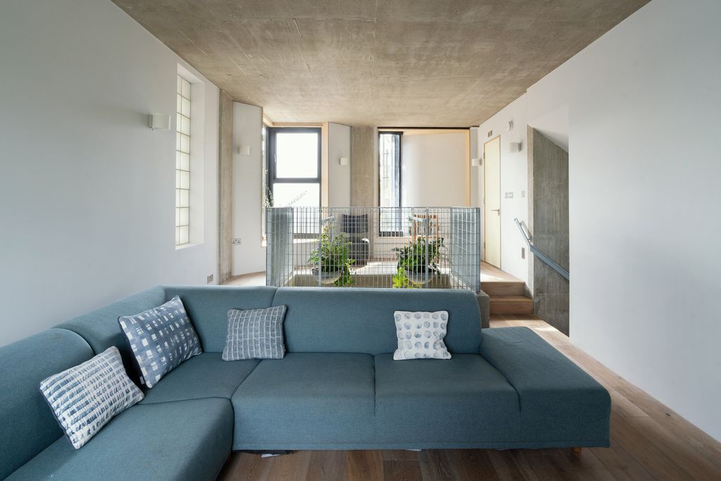 Property photo 1 of 26 212594 - 1-London-Fields-West-29.Jpg