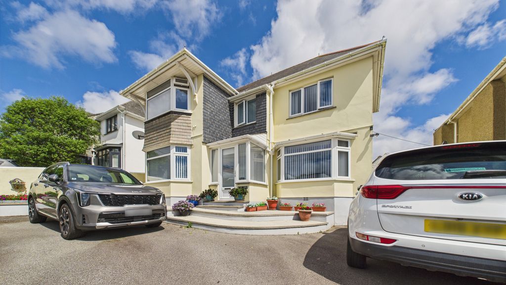 Property photo 1 of 15 3 Bedroom Detached House For Sale