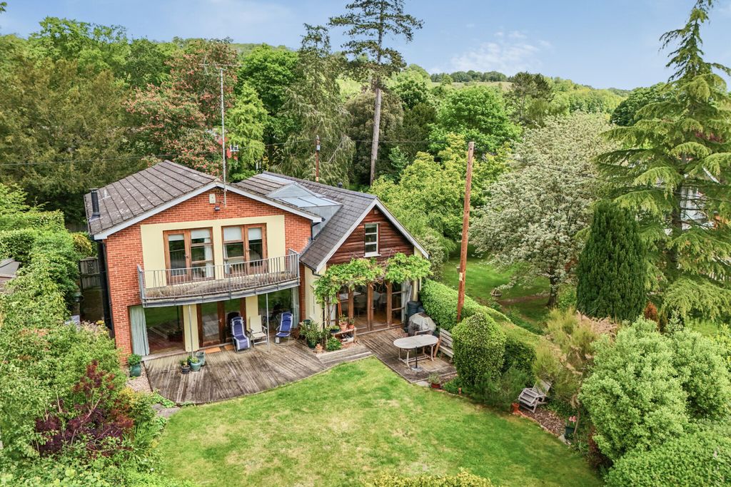 Property photo 1 of 35 Picture No. 57