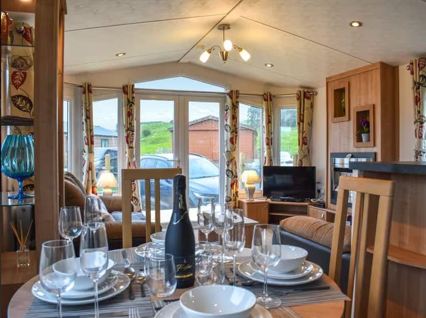 Property photo 3 of 6 1