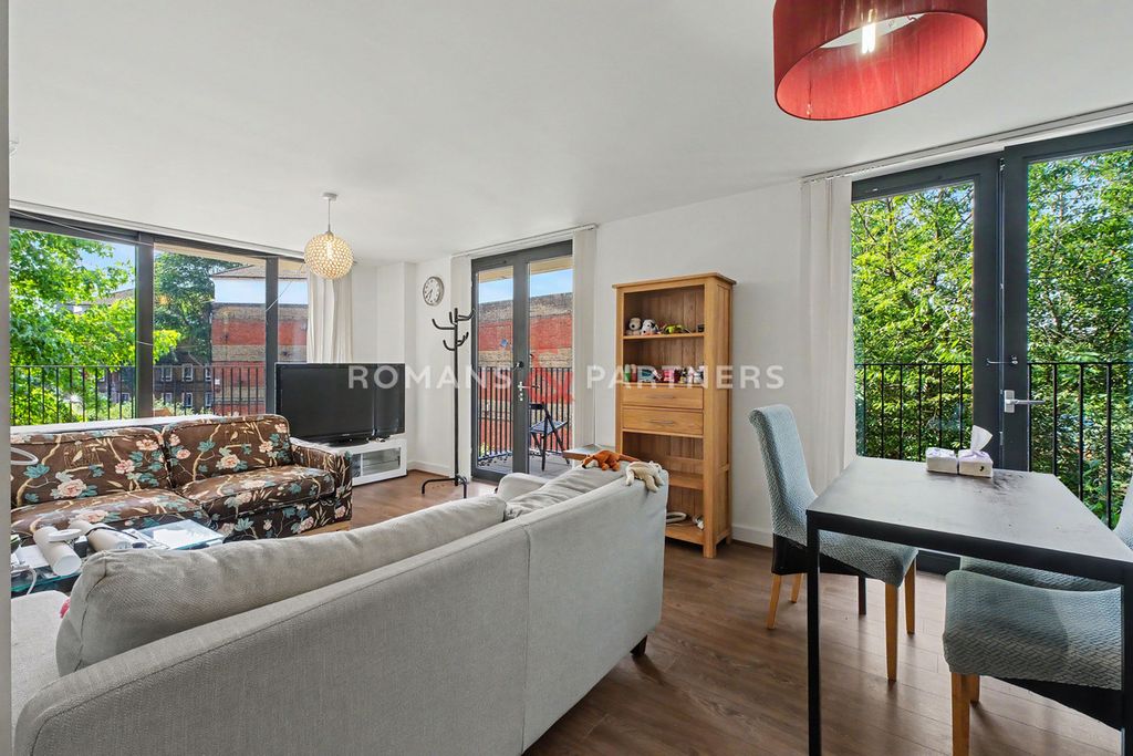 Property photo 3 of 12