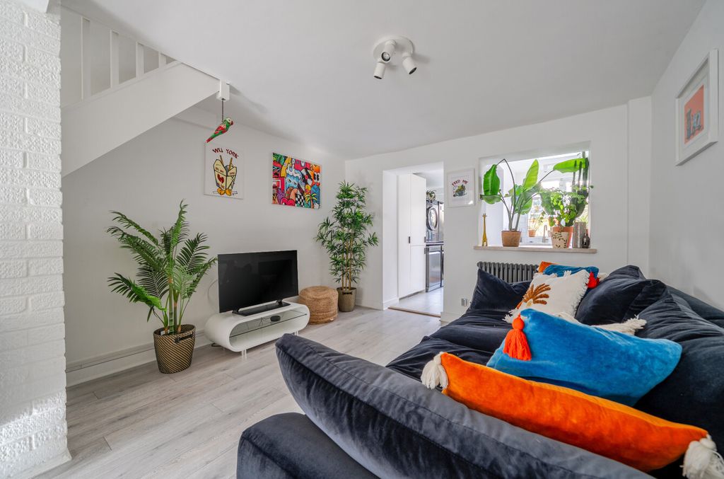 Property photo 3 of 10 1419454-8-699d975...