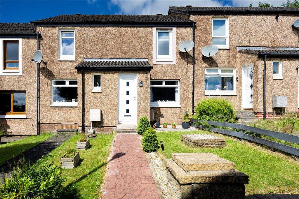 Property photo 1 of 17 01-28_Morrison_Drive_Lennoxtown_001.Jpg