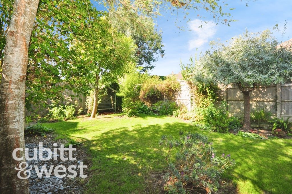 Property photo 2 of 11
