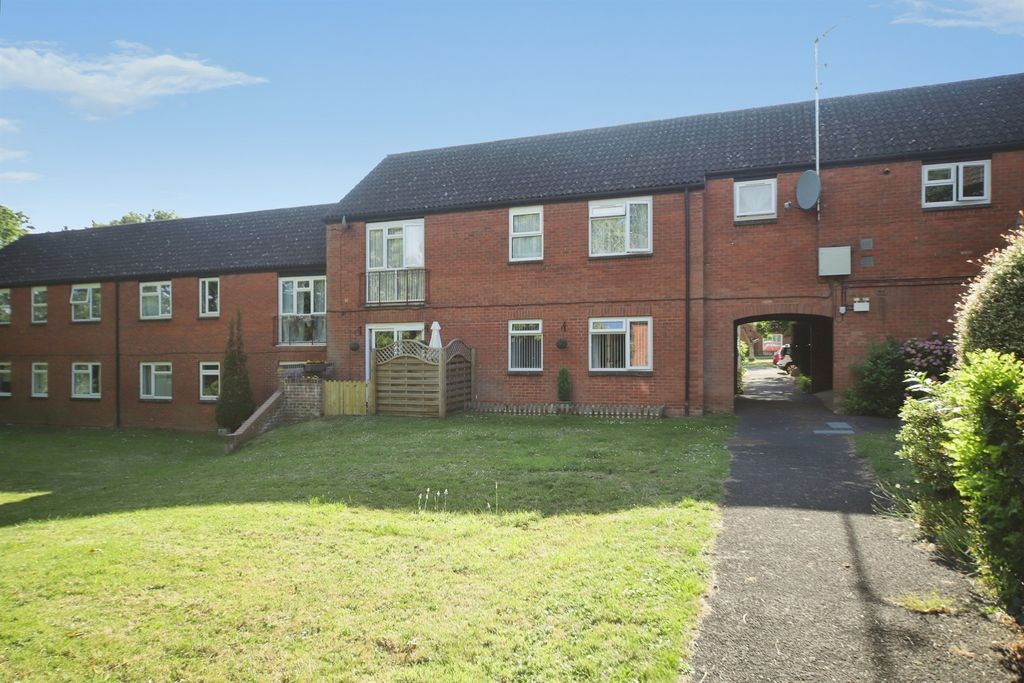 Property photo 1 of 14