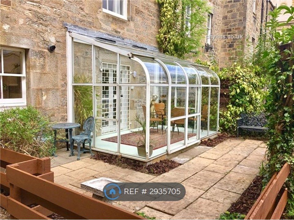 Property photo 2 of 9