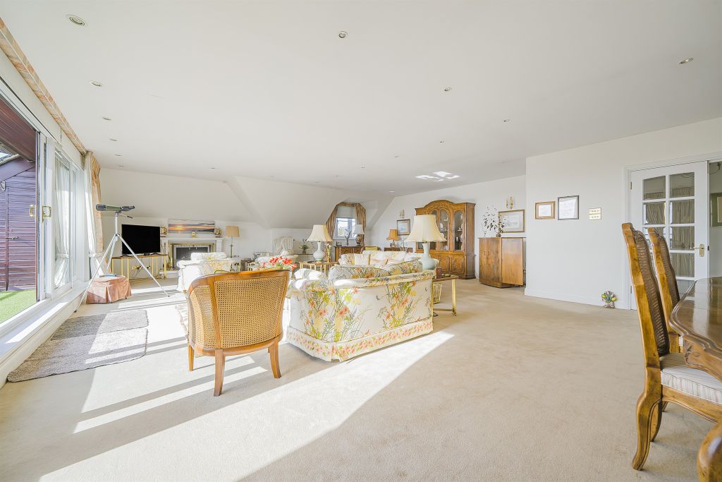 Additional image 5 of 3 bed penthouse for saleCrescent Road, Enfield EN2
