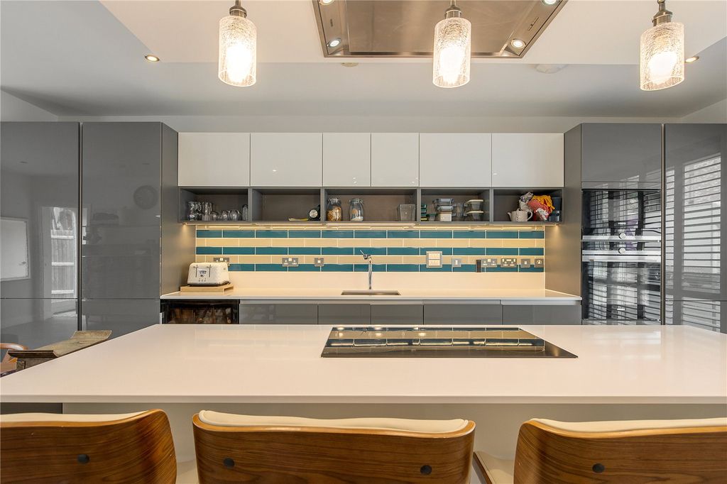 Property photo 3 of 15 Kitchen