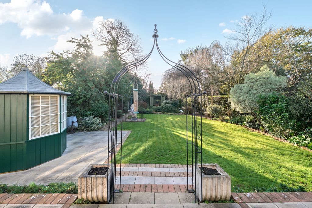 Property photo 2 of 16