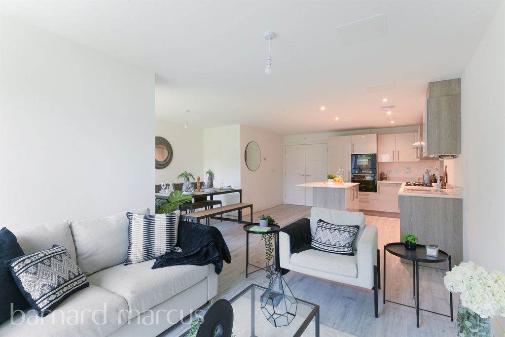 Property photo 3 of 14