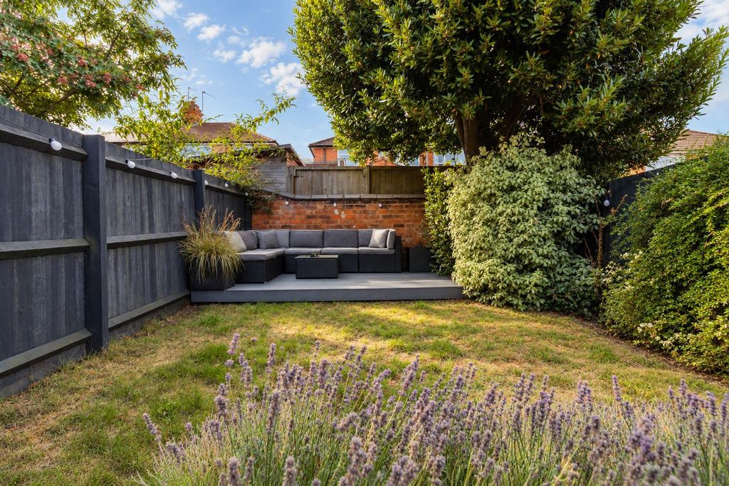 Property photo 2 of 34