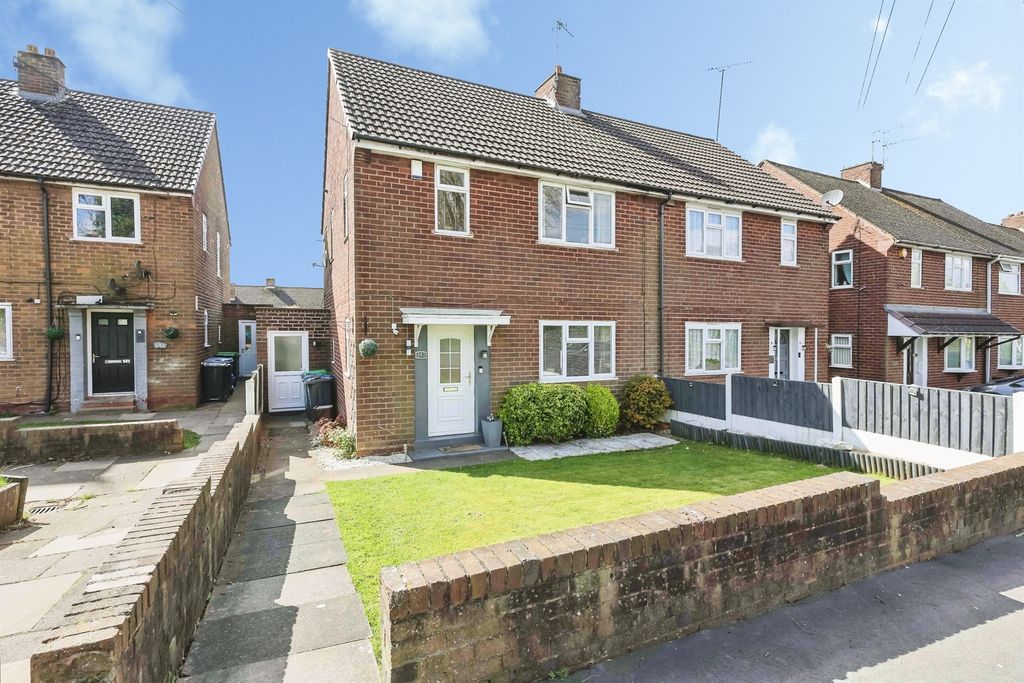 Property photo 1 of 18