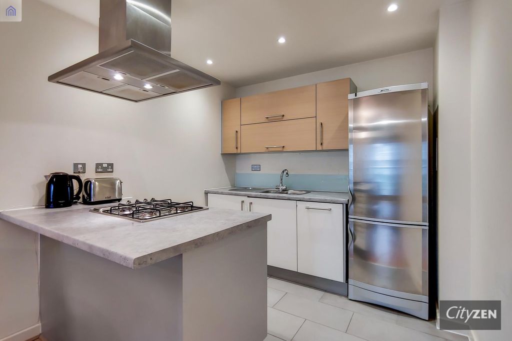 Property photo 2 of 11 Kitchen
