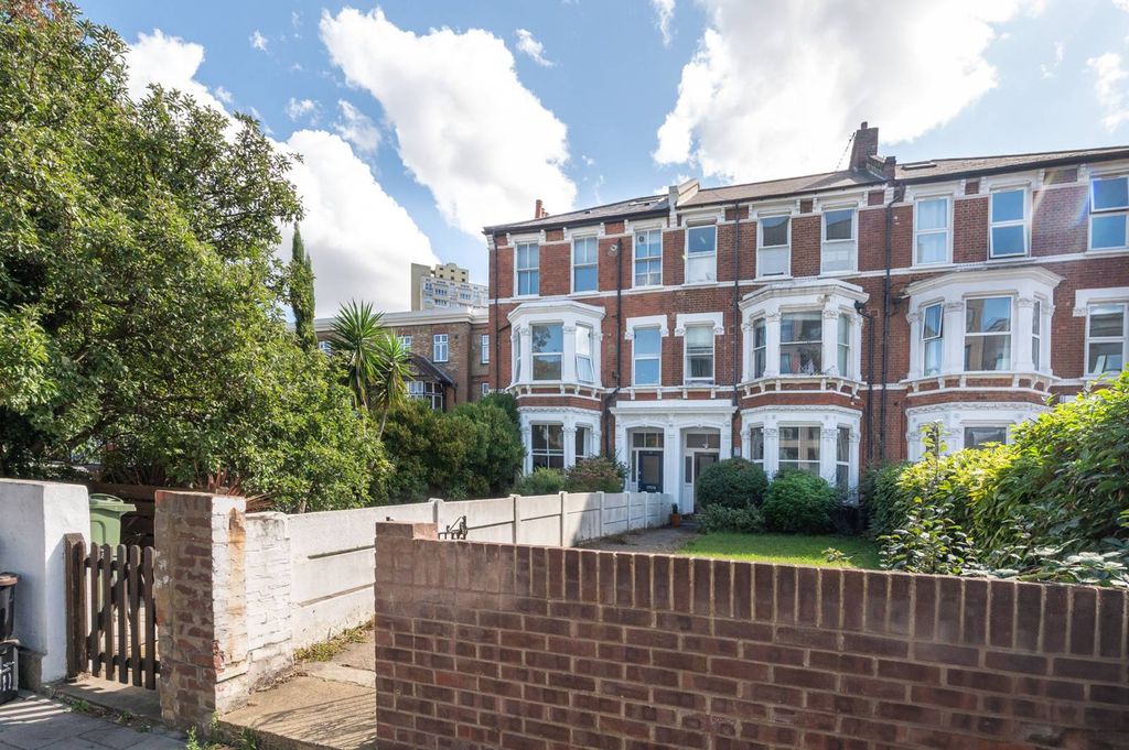 Property photo 1 of 17